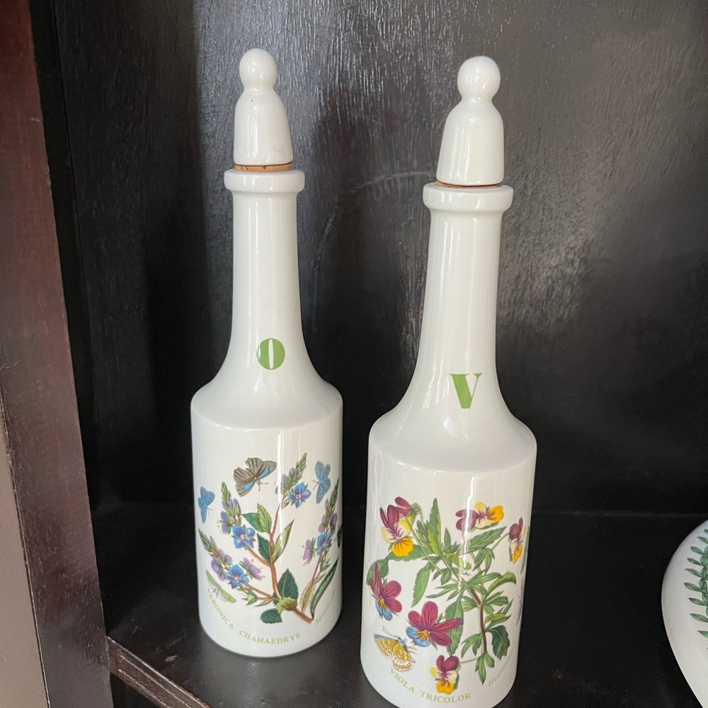 Vintage Portmeirion Botanic Garden Oil and Vinegar Cruet Set.